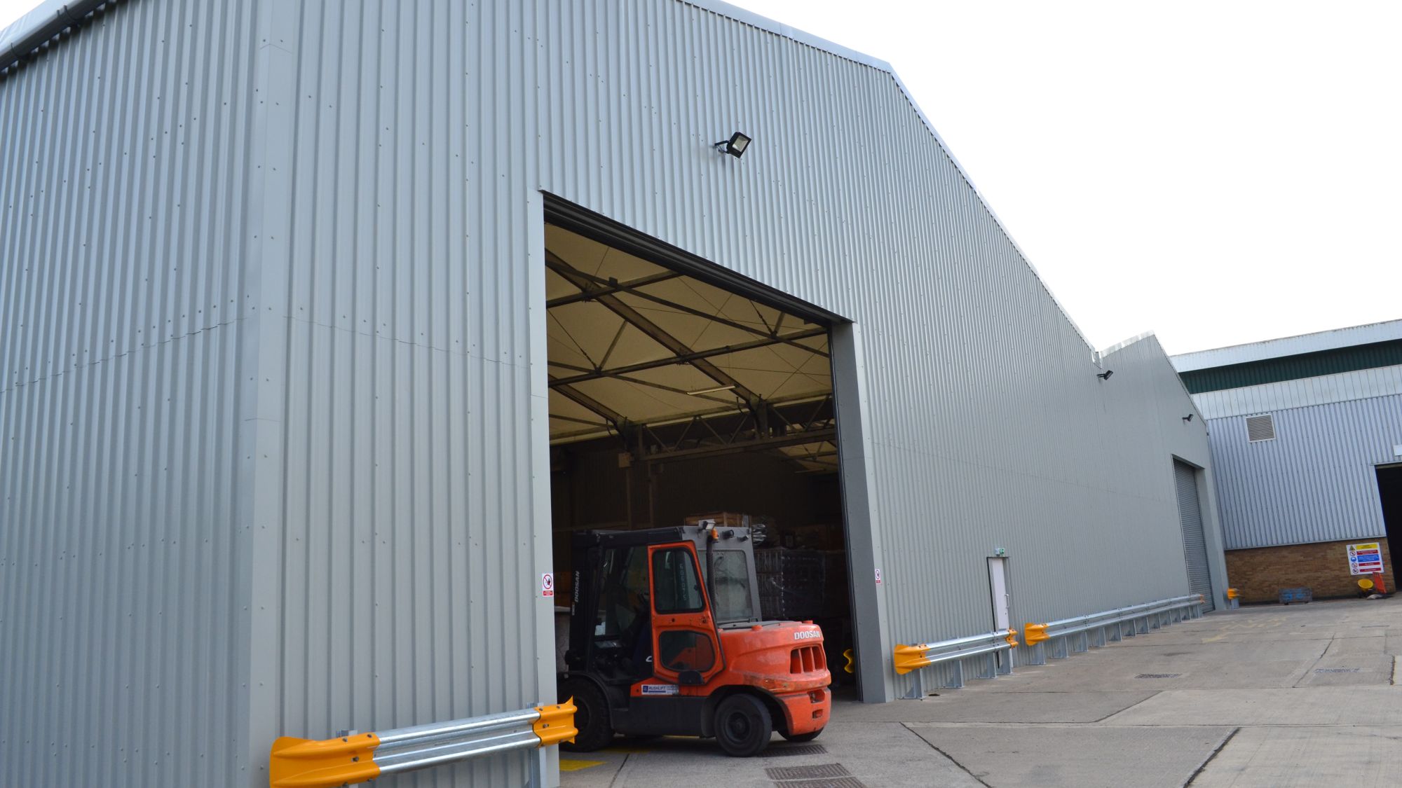 semi-permanent warehouse structure