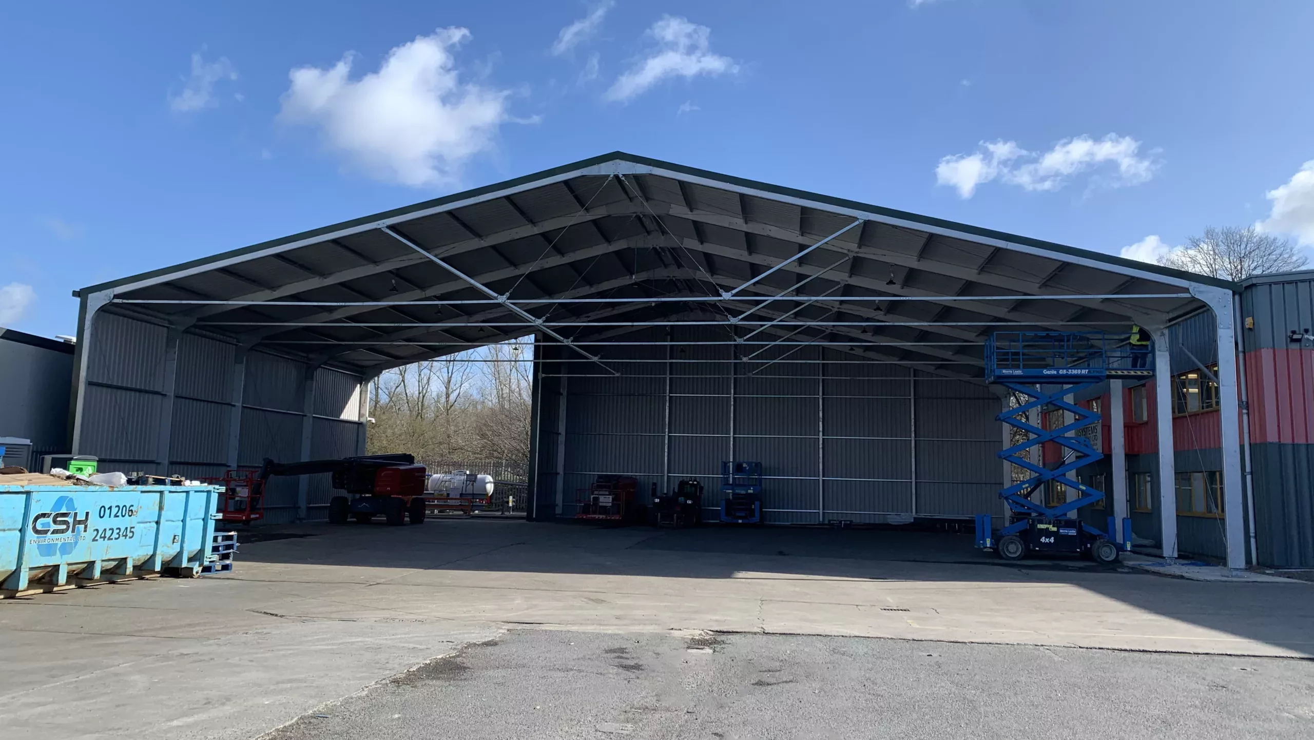 loading bay canopy structure