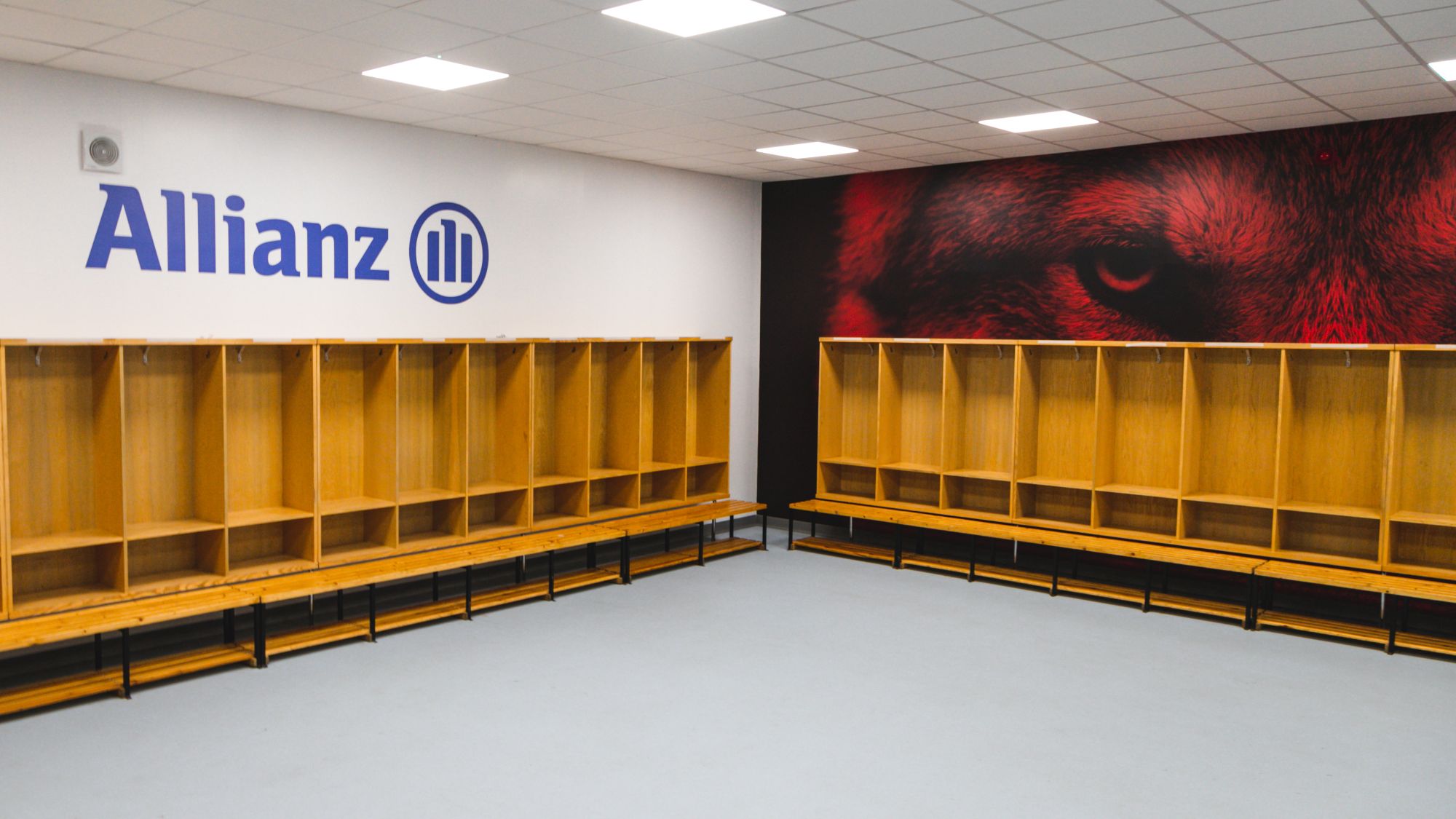 Temporary sports facilities changing room