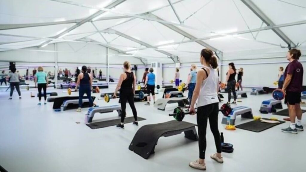 Semi-permanent sports facilities temporary gym space