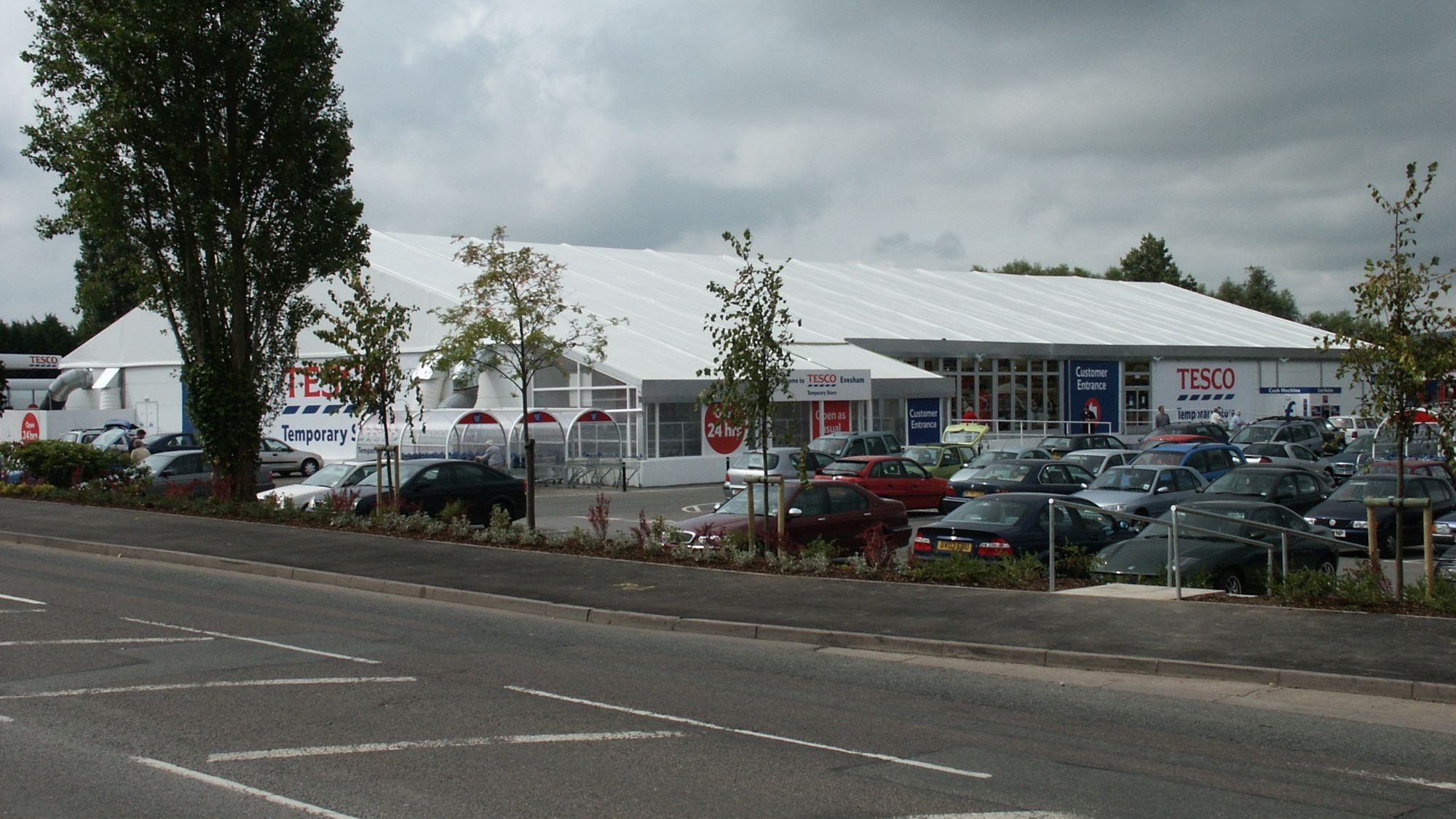 temporary retail space Tesco