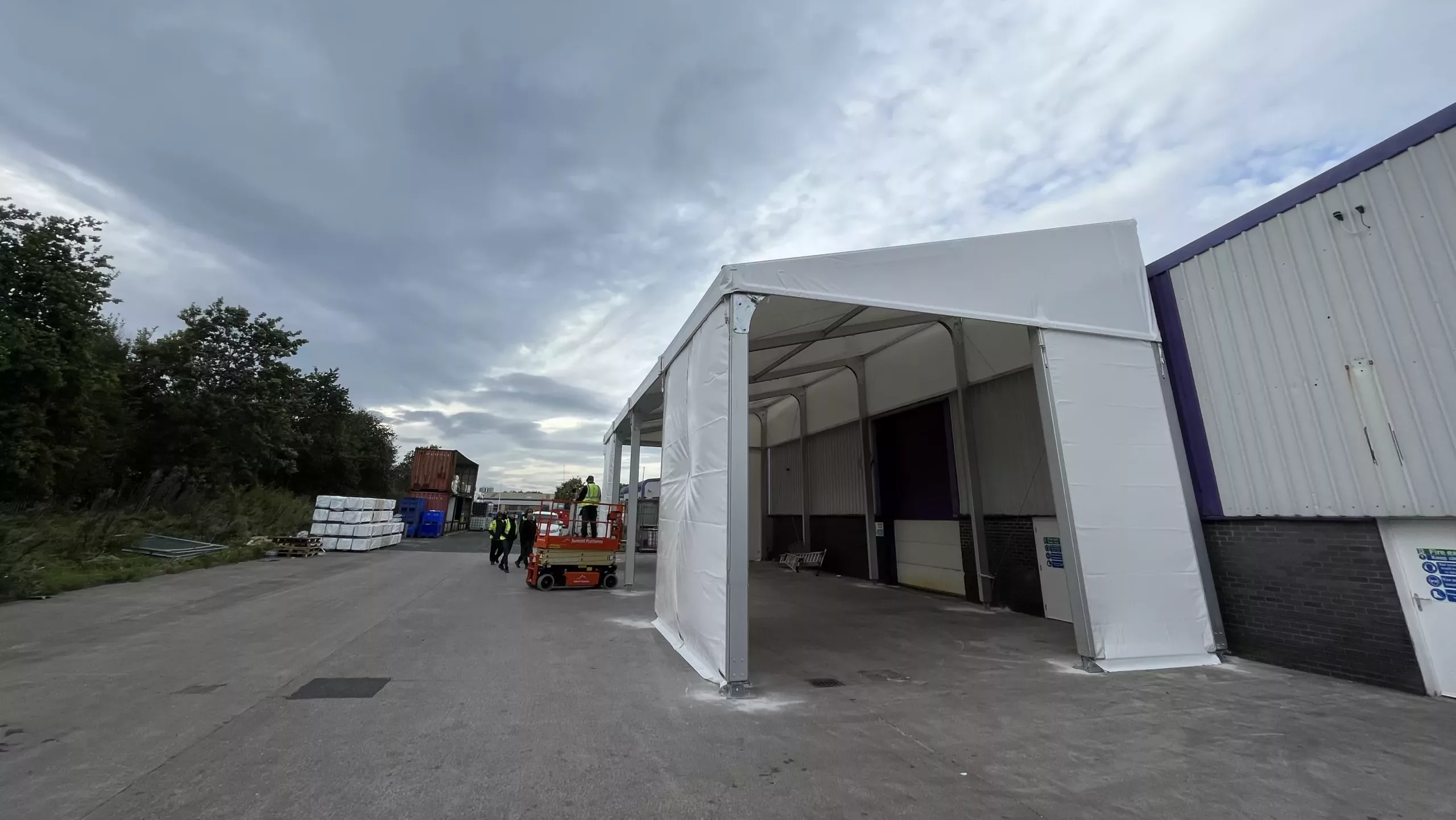 lean-to canopy