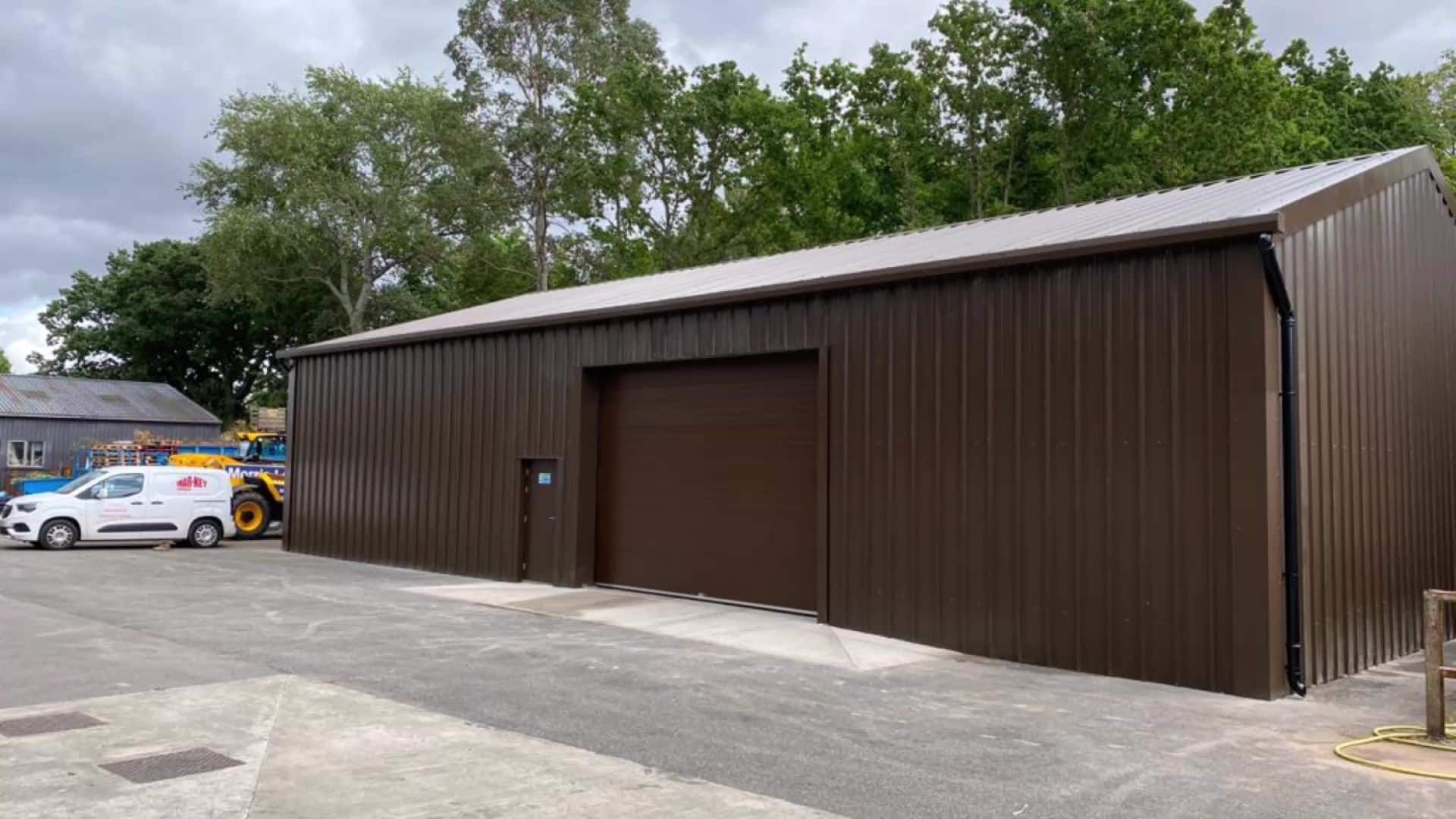 Insulated temporary storage building