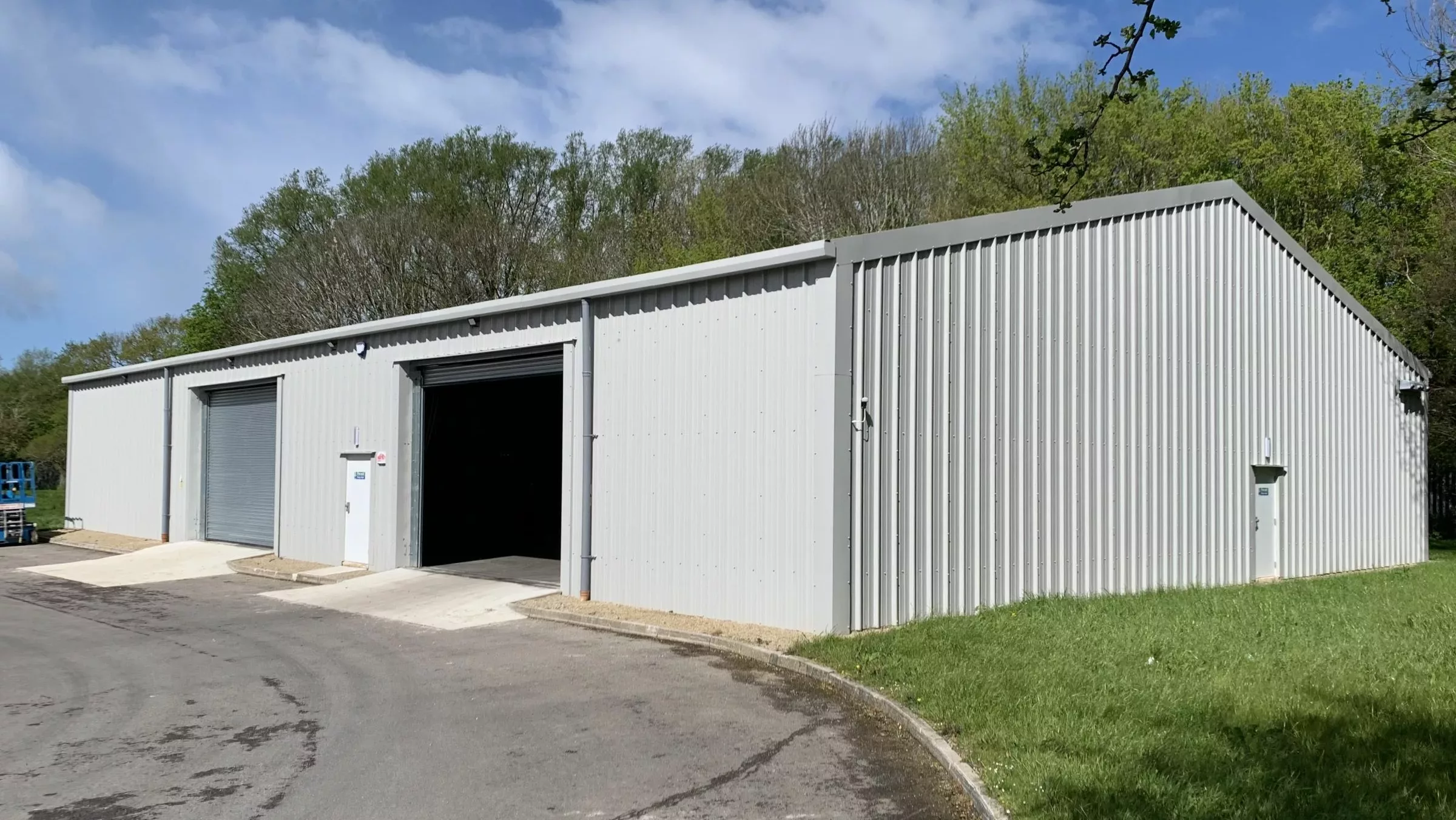 temporary warehouse in Swindon